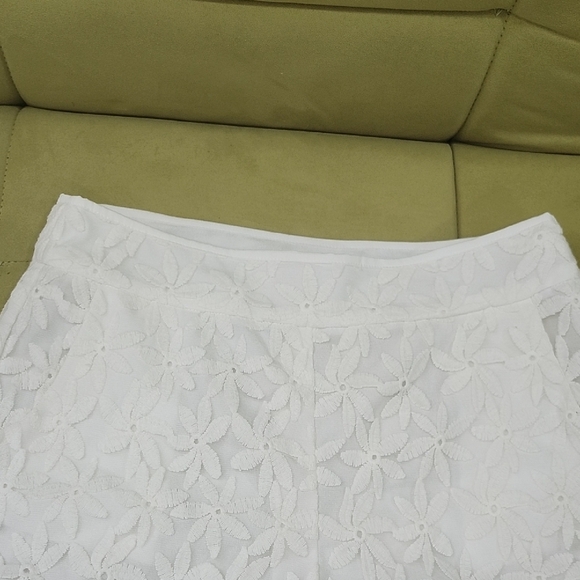 Monteau White High Waist Lace Shorts - Picture 2 of 9